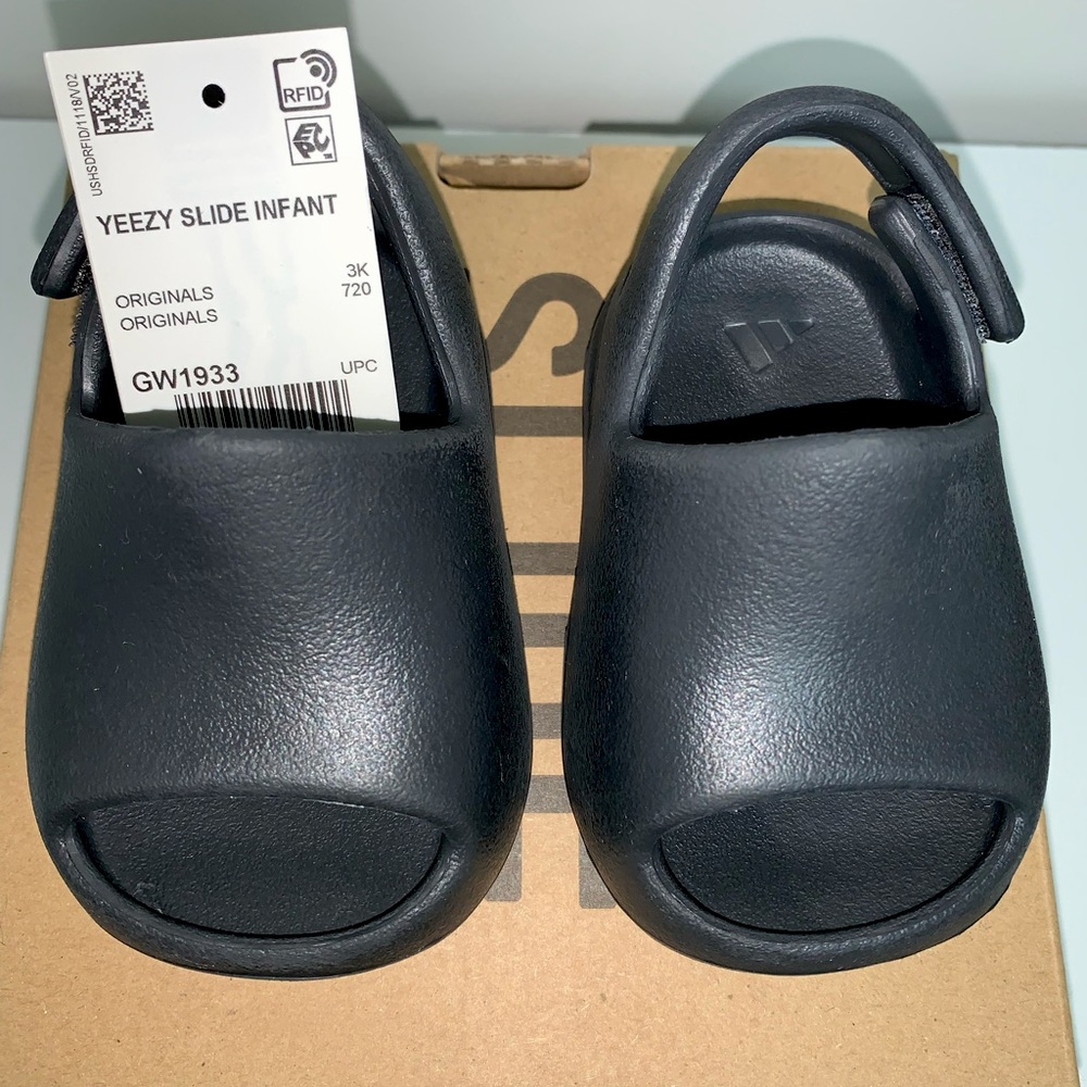 Yeezy slider infant